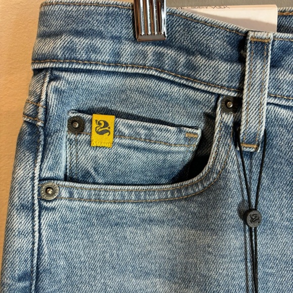 YOGA JEANS Sz 32 Jeans Button Fly Mid-Wash Mom Or Boyfriend Style NEW WITH TAGS - Picture 5 of 12